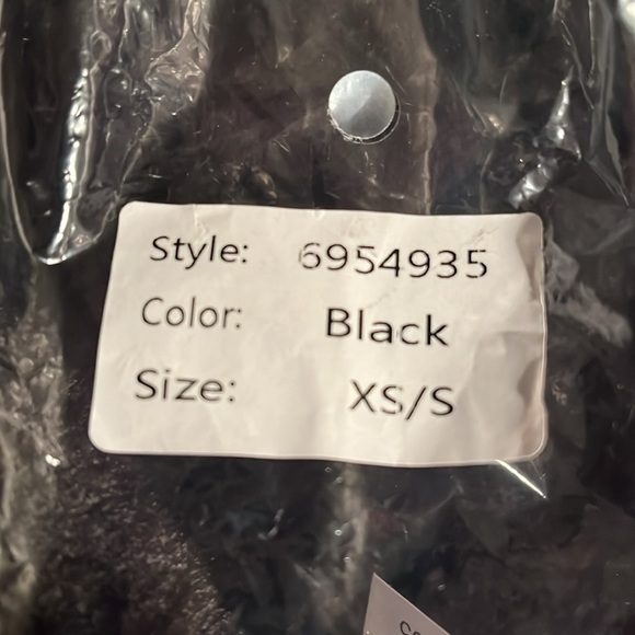 NWT $169 size XS/S faux fur black New York & Co jacket - Picture 11 of 12